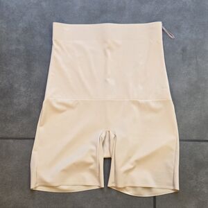 NWT Ambrielle High-Waisted Shorts